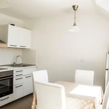 Apartmaji Alpinus * Bled